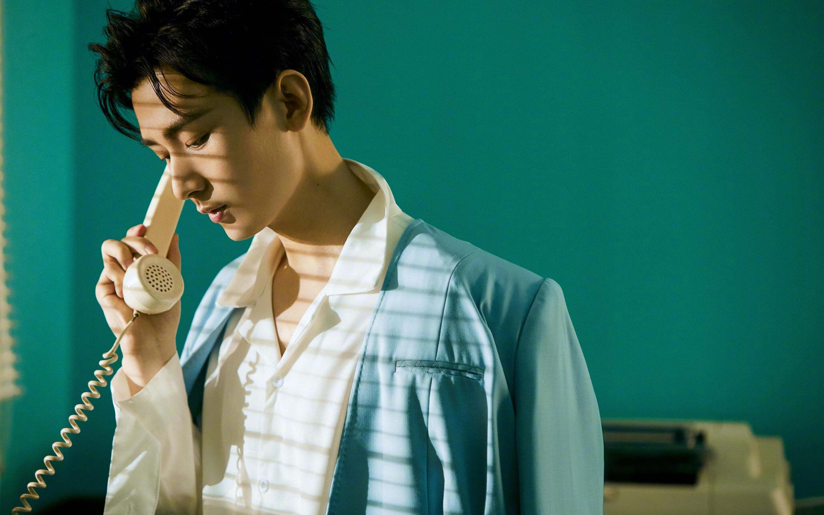 场上冲锋陷阵,场下观众欢呼,掌声雷动,冲锋陷阵上战场是什么动物