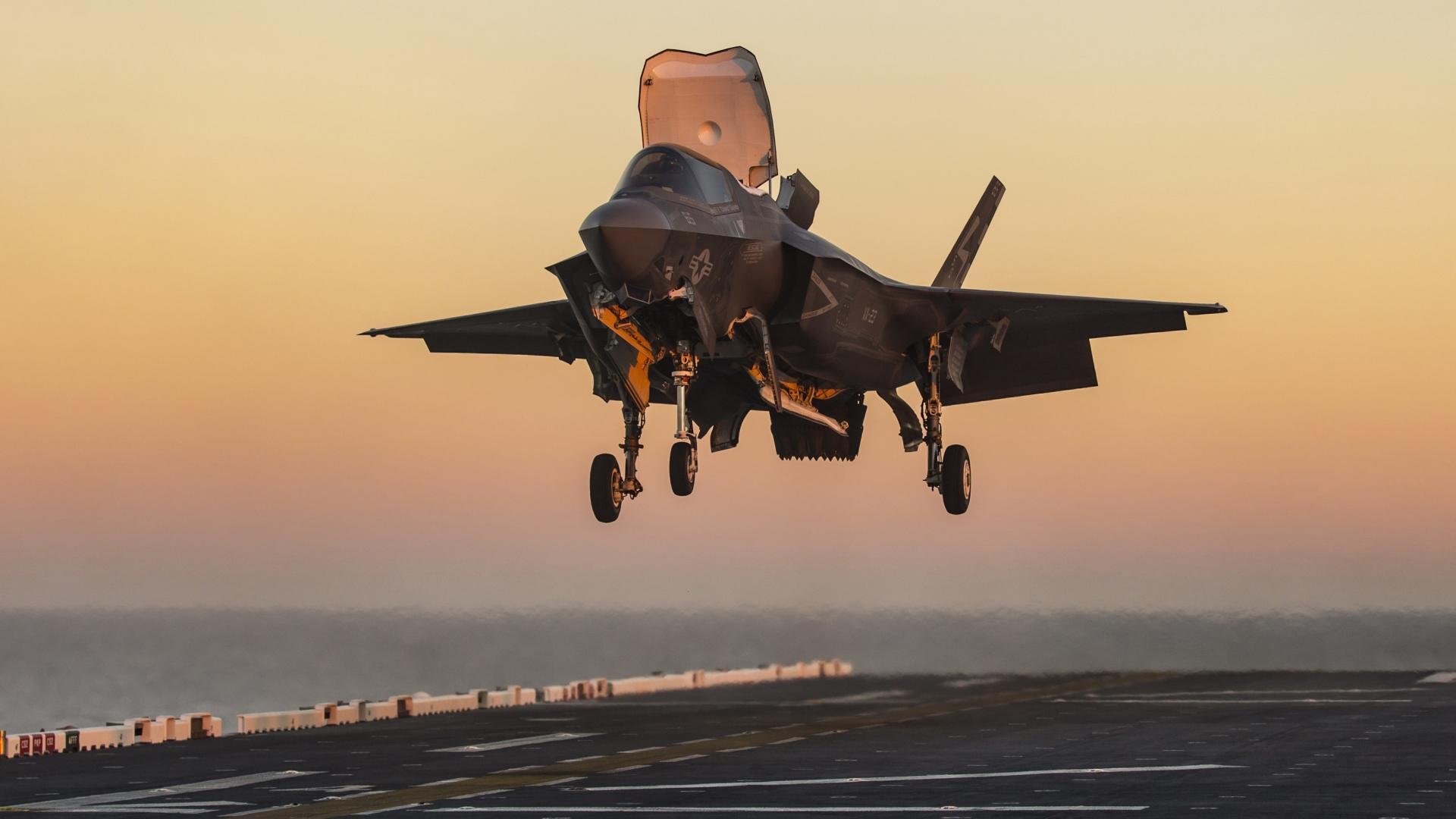 马竞客场未能获胜,主帅表示球队需加强进攻,马竞 主场